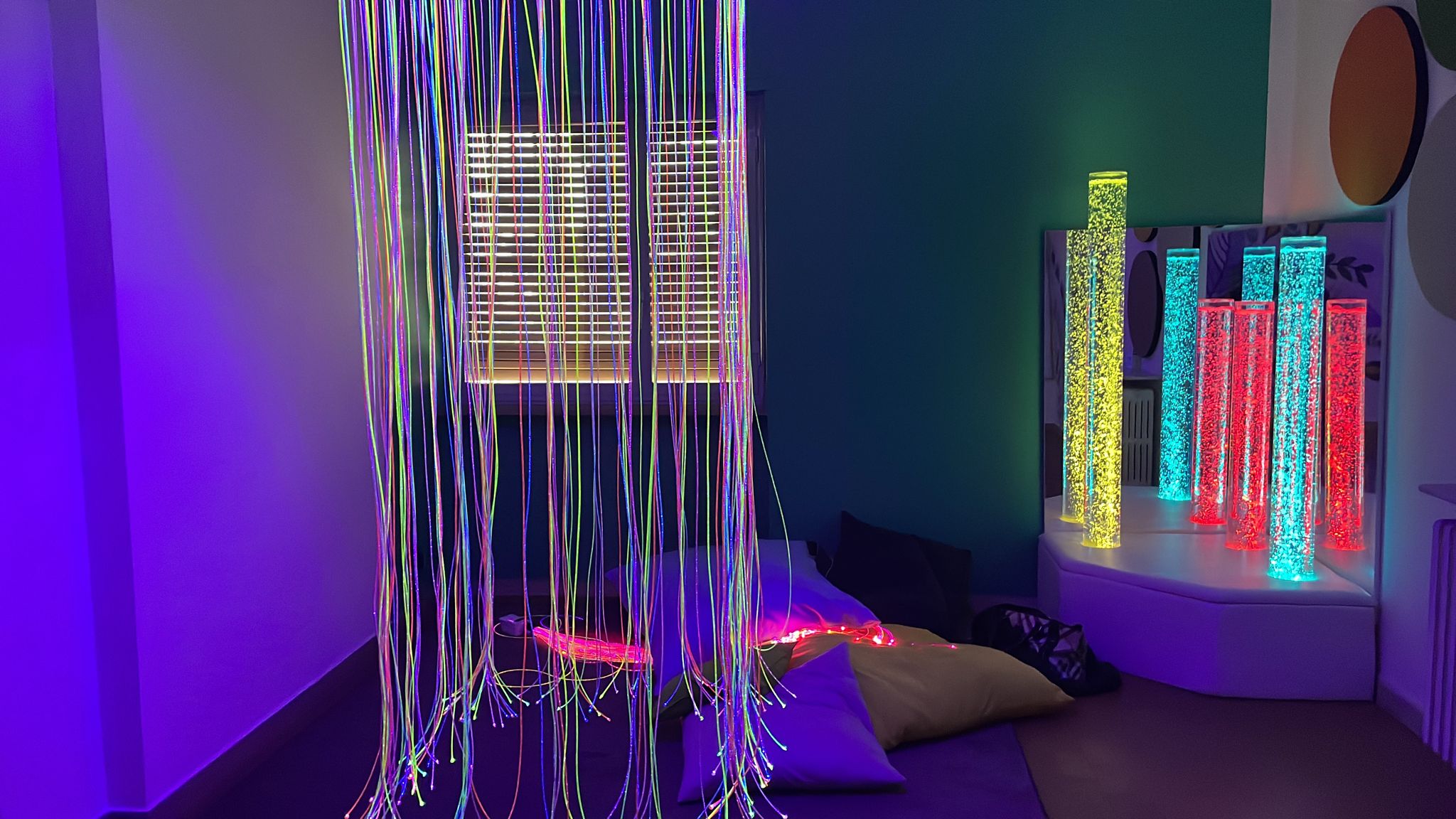 Identikit 2.0 Interactive